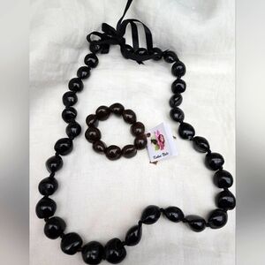 Hawaiian Necklace and Bracelet Made of Kukui Nuts